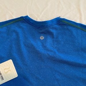 Lululemon Men’s Metal Vent Tech SS Blue Size L